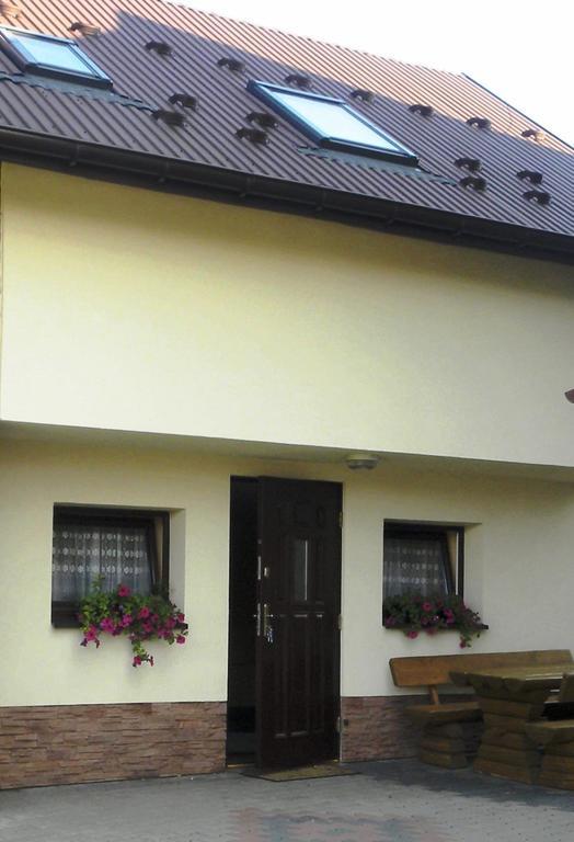 Villa Familiowka Mizerna Exterior foto